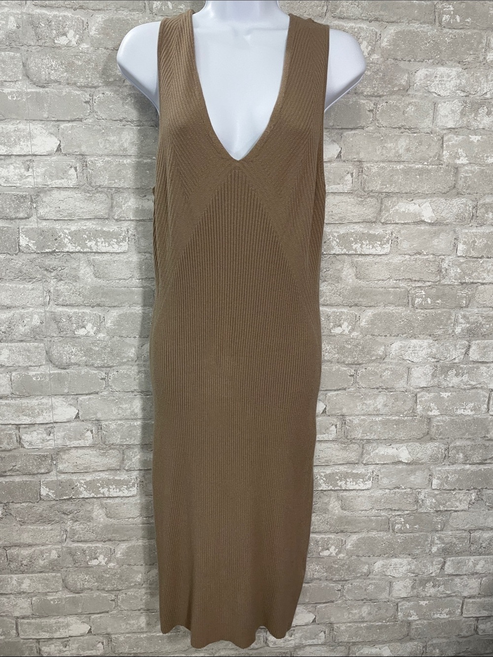 Express Sleeveless V-Neck Ribbed Knit Dress - Camel Brown